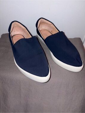 J Slides Navy Slip-On Loafers with White Sole Womens 7.5